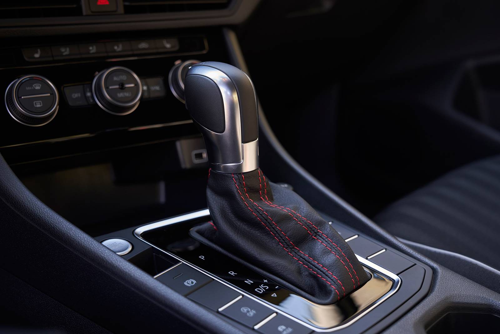 2019 Volkswagen Jetta interior SHF