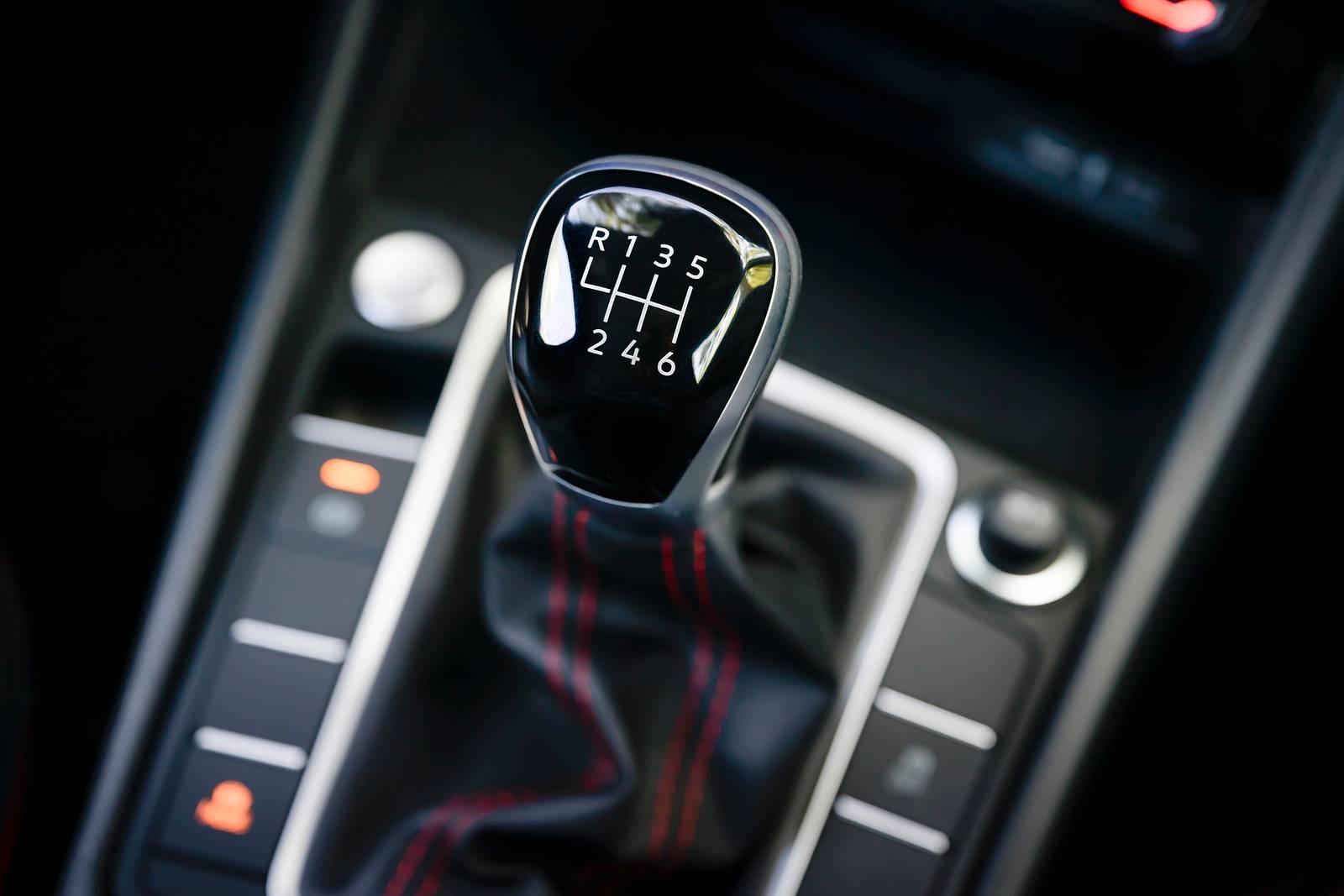 2025 Volkswagen Jetta interior SHF