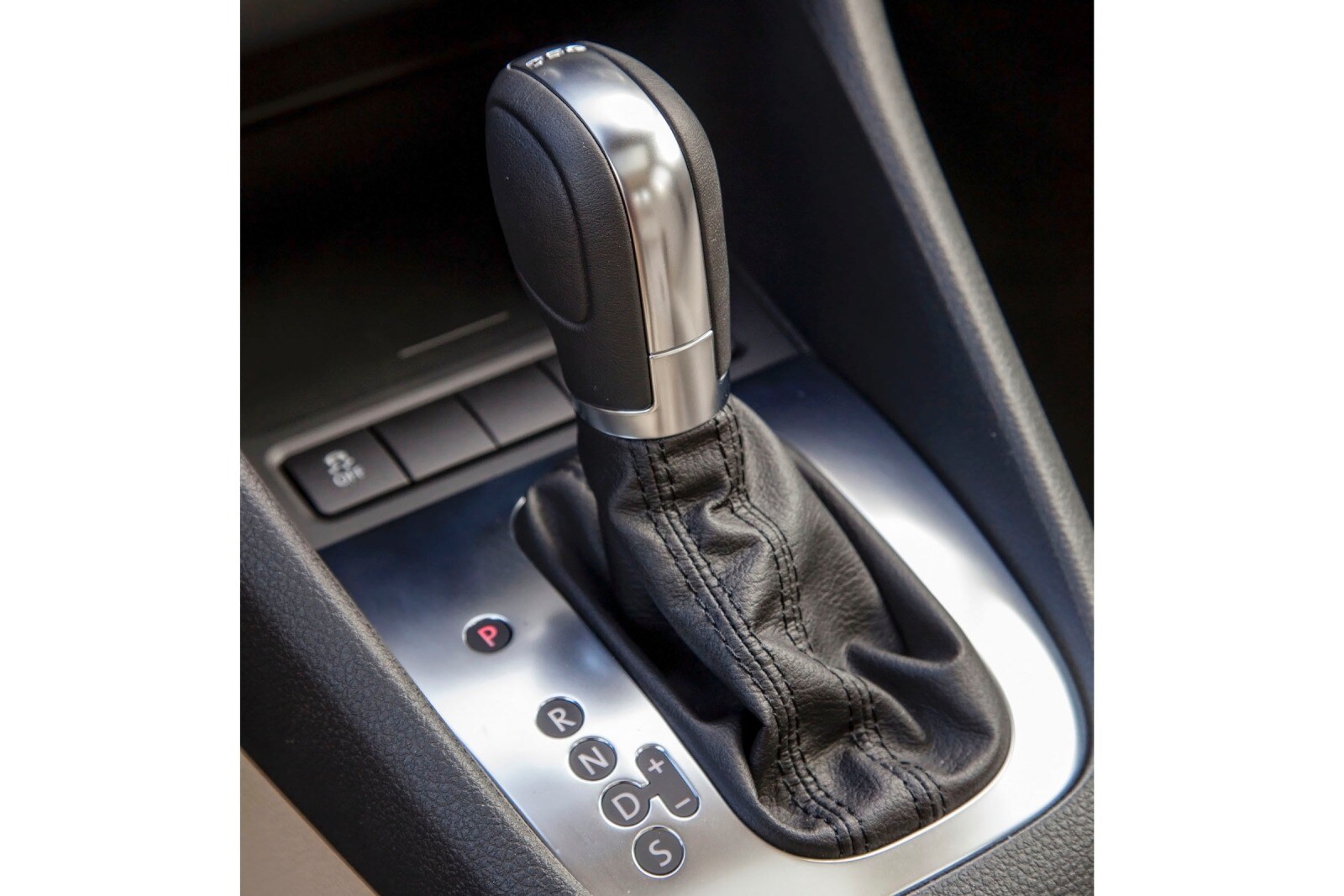 2013 Volkswagen Jetta interior SHF