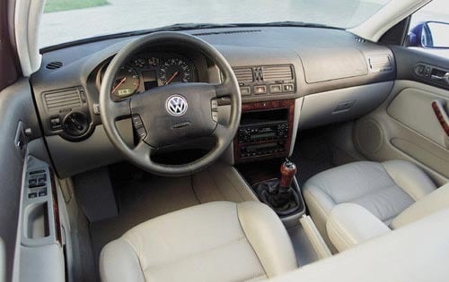 2001 Volkswagen Jetta GLX 4dr Sedan 5M
