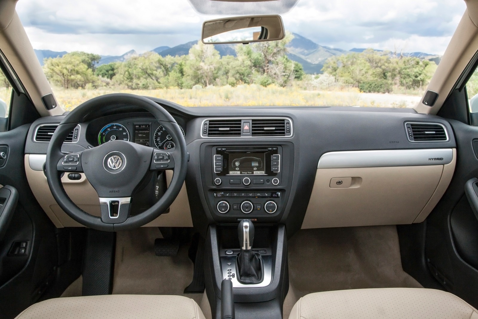 2013 Volkswagen Jetta front safety D