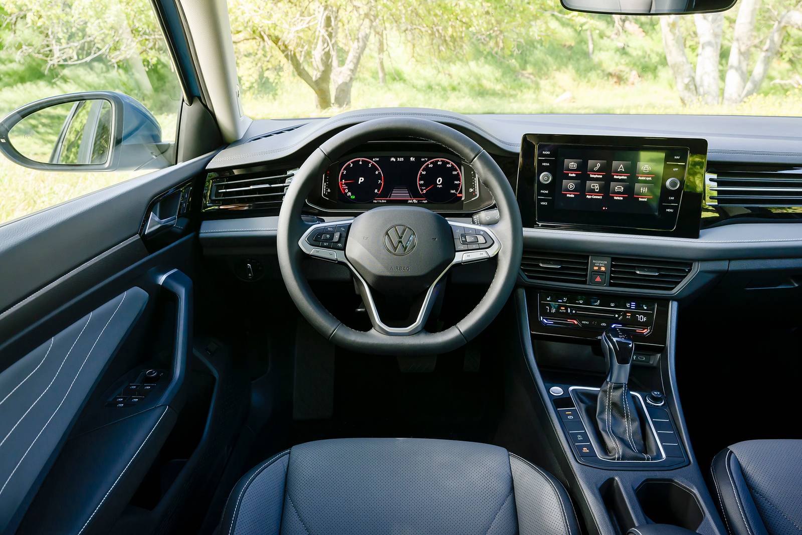 2025 Volkswagen Jetta interior SWD