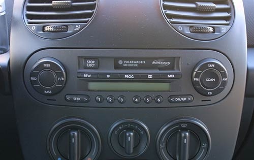 2002 Volkswagen New Beetle interior CC