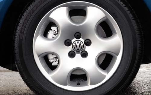 2002 Volkswagen New Beetle GLS 1.8T 2dr Hatchback