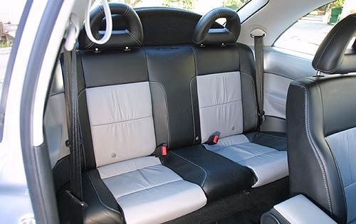 2002 Volkswagen New Beetle interior RI