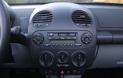 2003 Volkswagen New Beetle interior CC