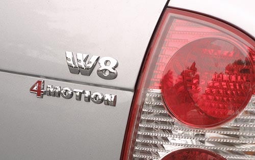 2004 Volkswagen Passat — OEM photo 3