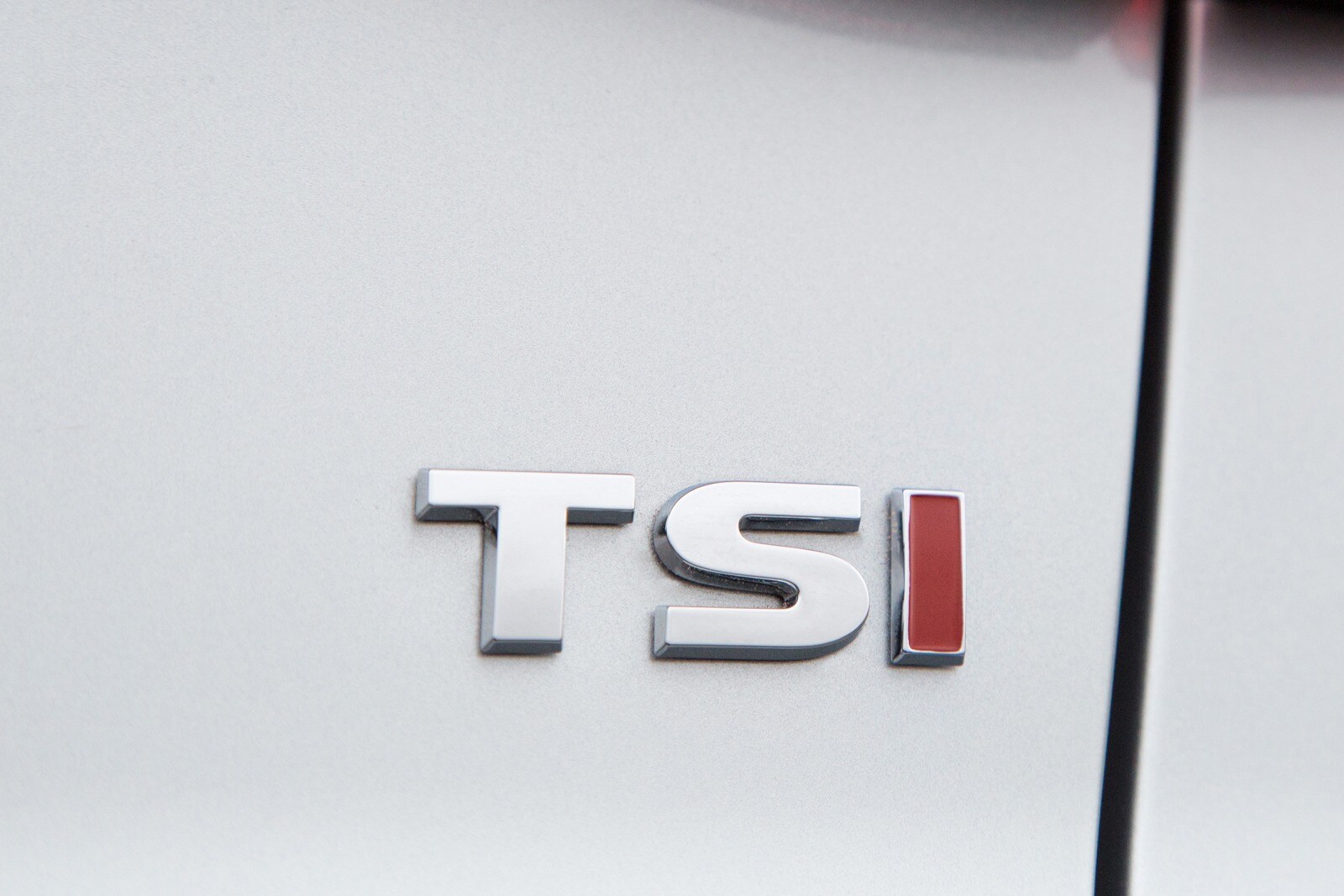 2016 Volkswagen Passat exterior RBDG