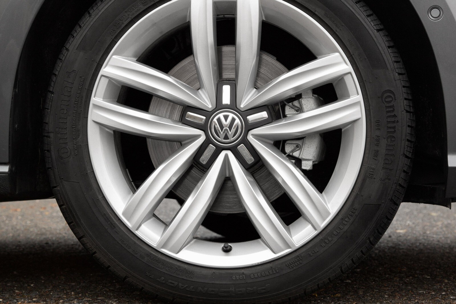 2016 Volkswagen Passat exterior W