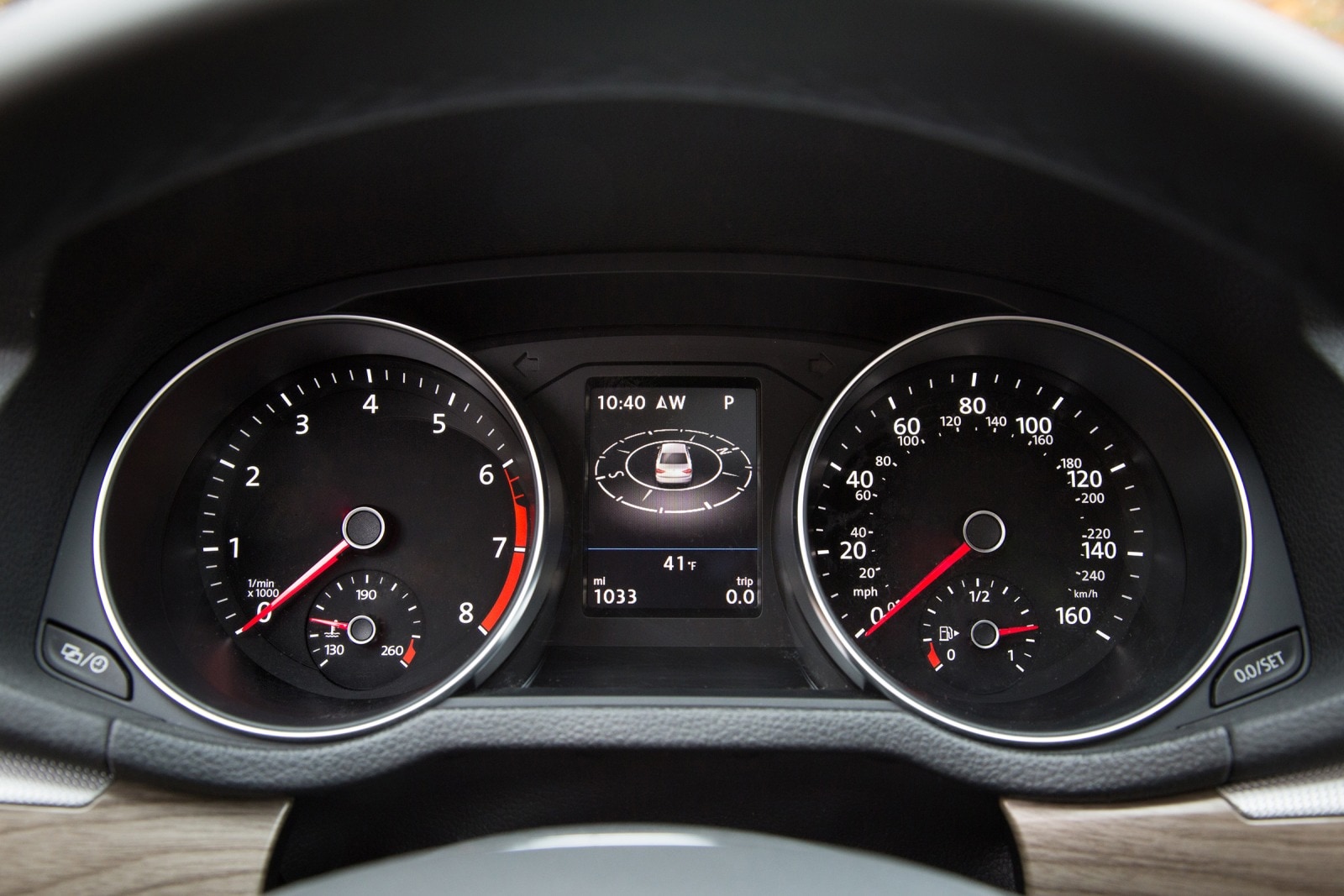 2017 Volkswagen Passat interior G