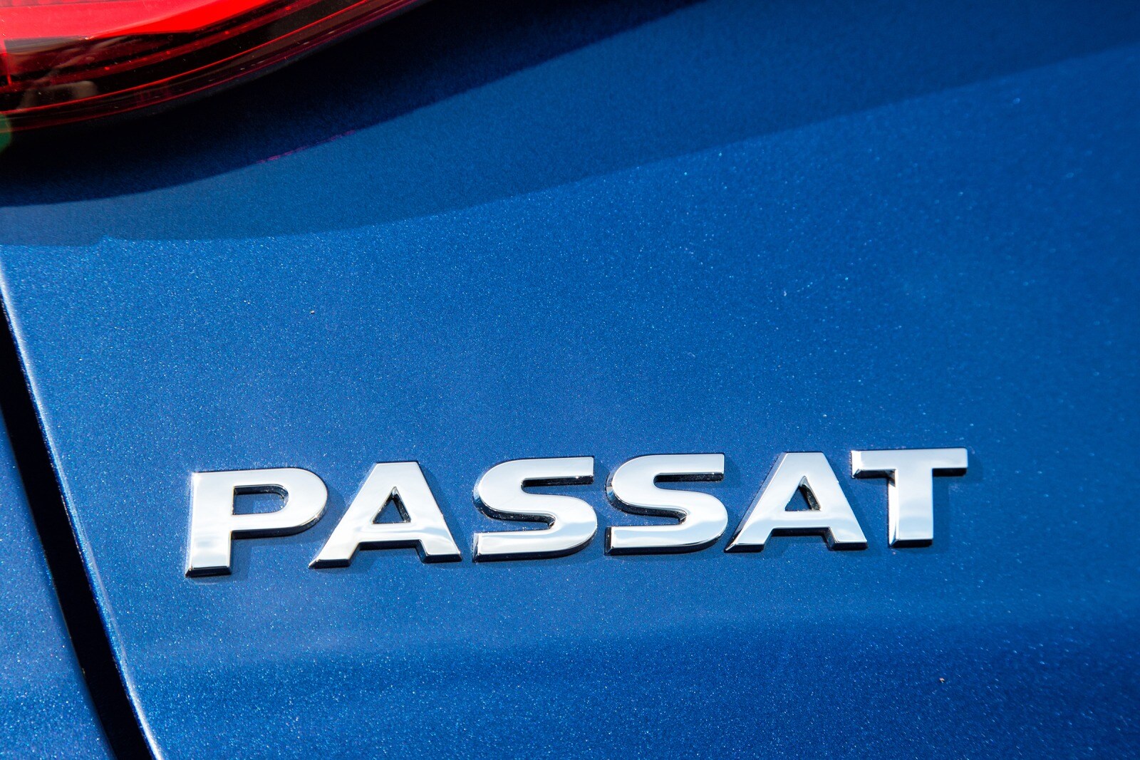 2018 Volkswagen Passat exterior RBDG