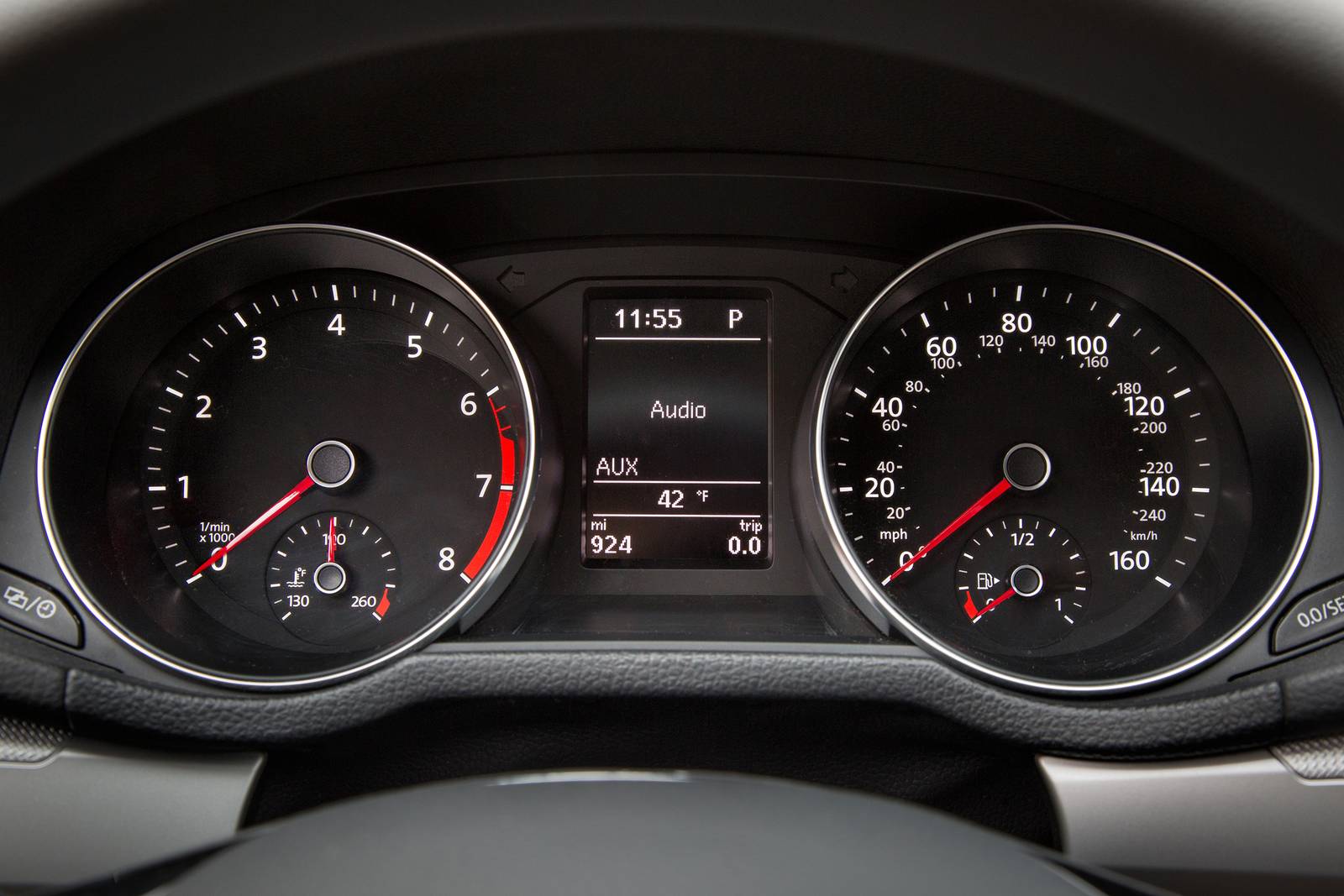 2018 Volkswagen Passat interior G