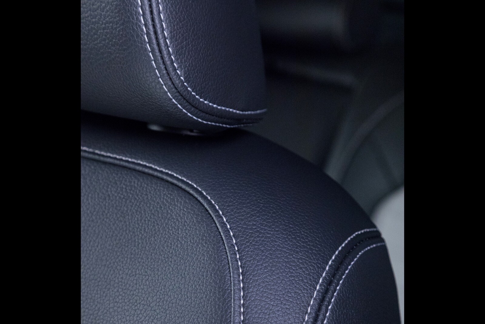 2018 Volkswagen Passat front safety DETAIL