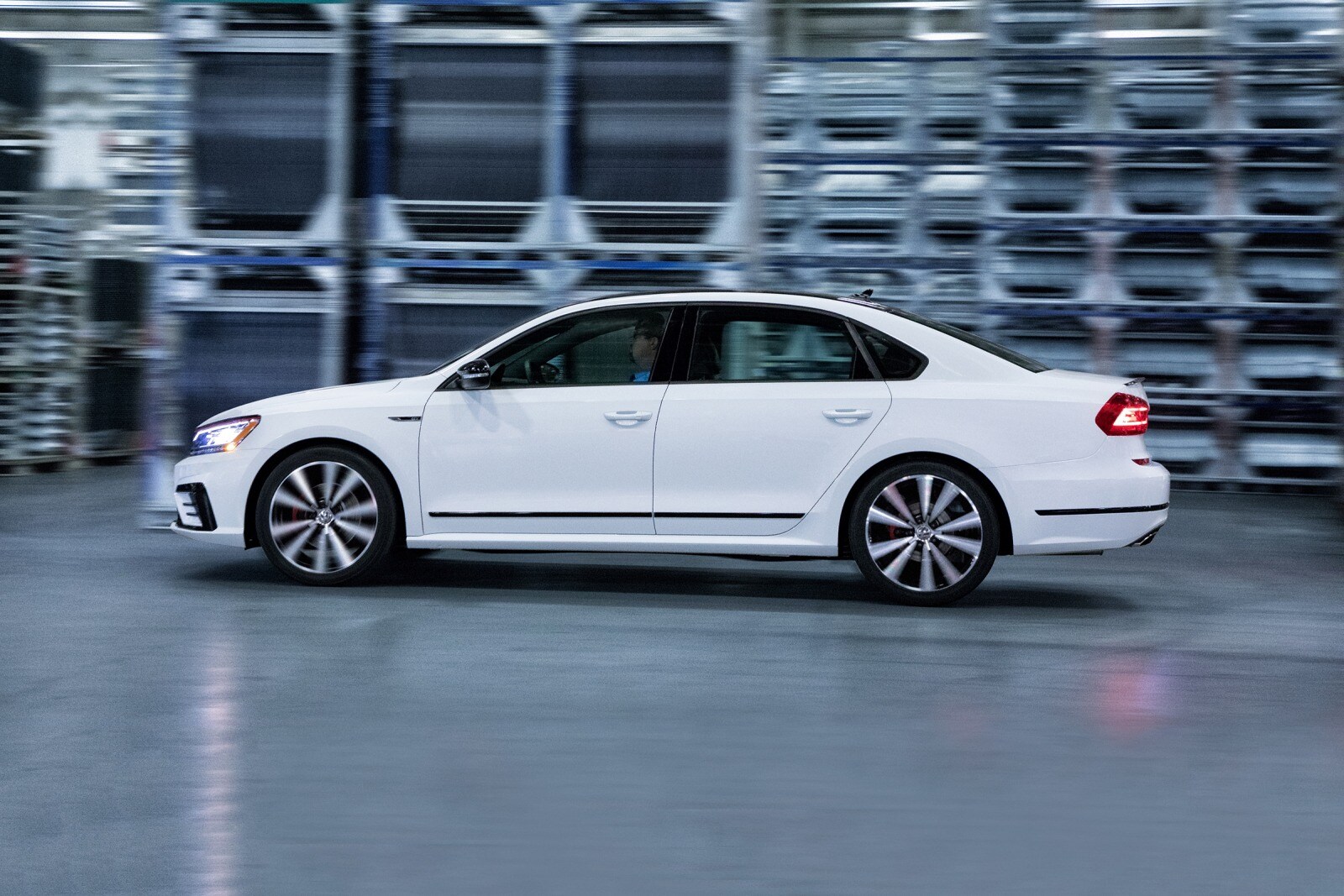 2018 Volkswagen Passat exterior S