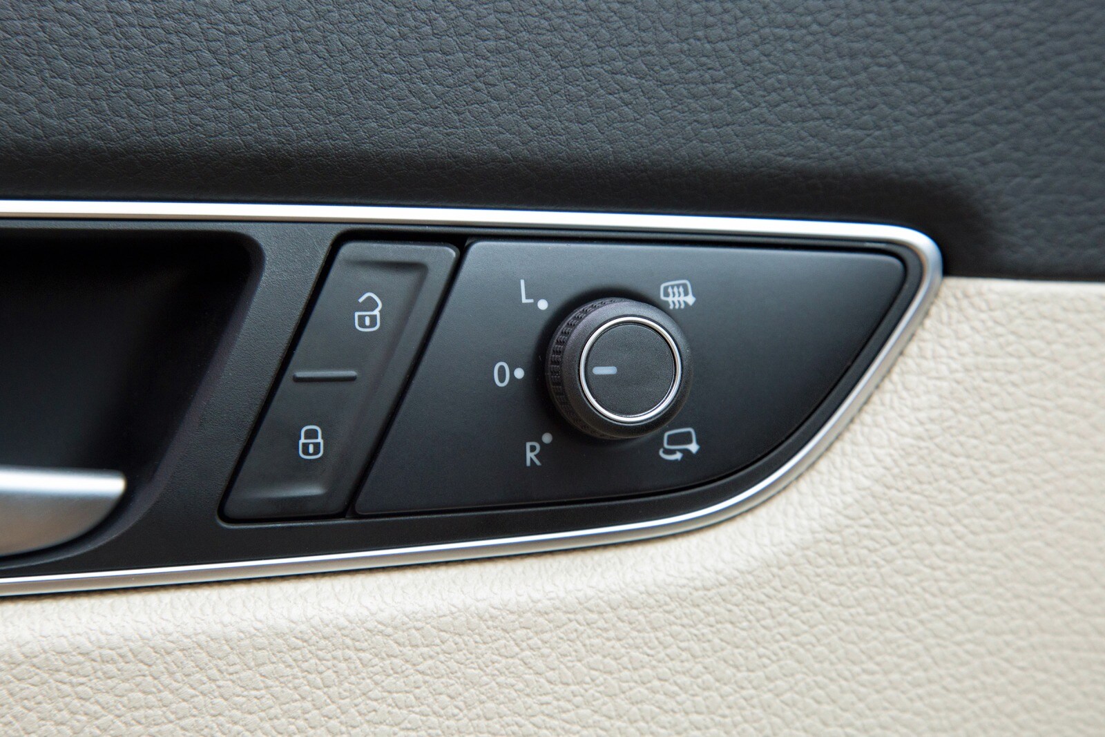 2018 Volkswagen Passat interior DETAIL