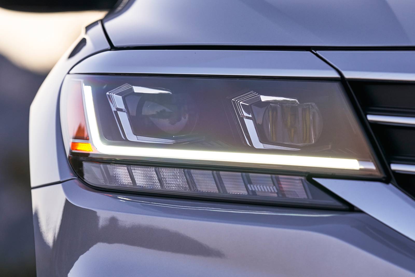 2020 Volkswagen Passat front safety EDETAIL