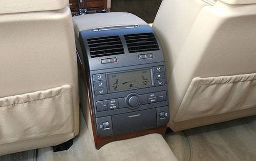 2004 Volkswagen Phaeton interior CC