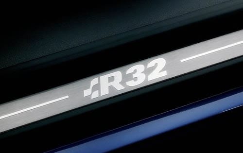 2004 Volkswagen R32 interior DETAIL