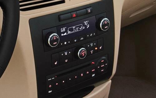 2013 Volkswagen Routan interior CC