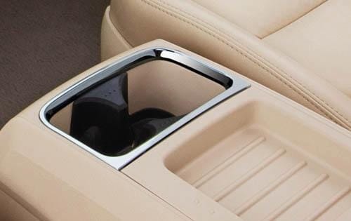 2013 Volkswagen Routan interior CC