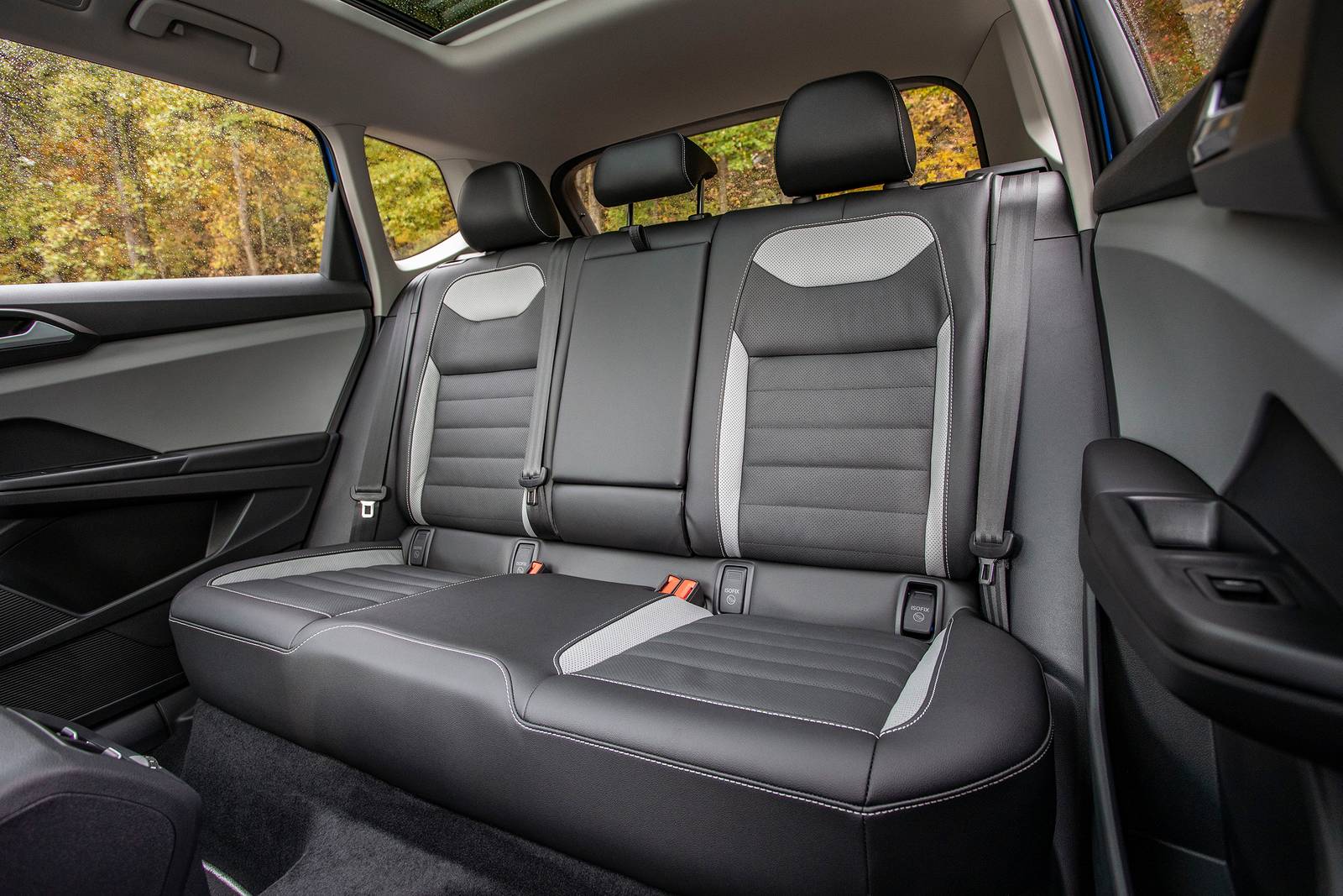 2022 Volkswagen Taos interior RI