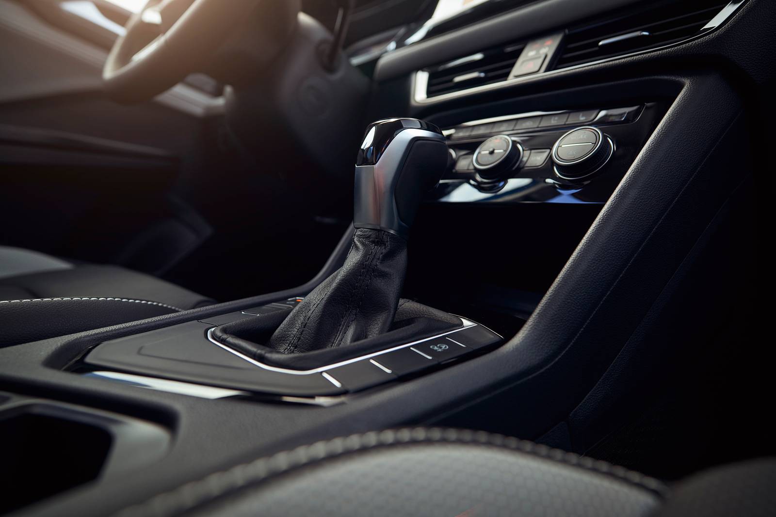 2022 Volkswagen Taos interior SHF