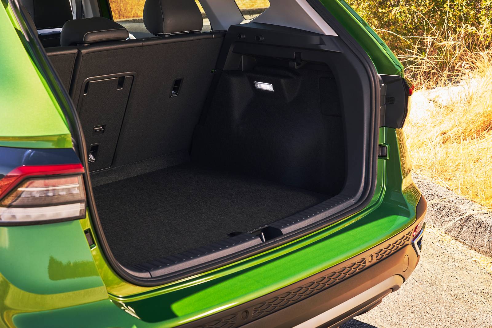 2025 Volkswagen Taos interior CARGO