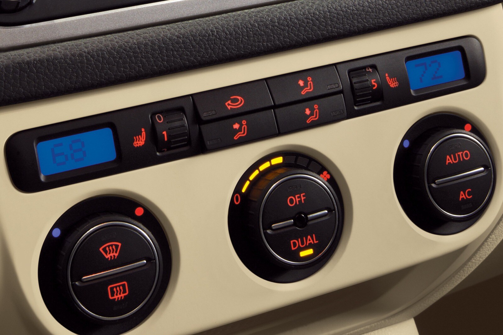 2010 Volkswagen Tiguan interior CC