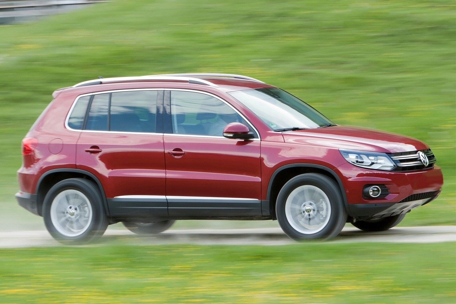 2012 Volkswagen Tiguan SEL 4dr SUV Exterior