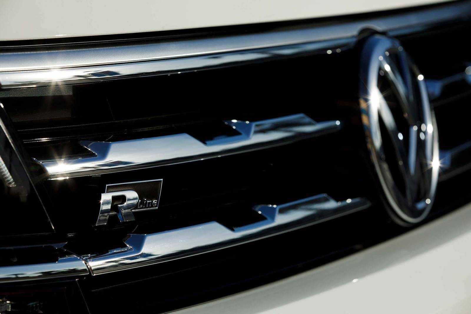 2019 Volkswagen Tiguan exterior FBDG