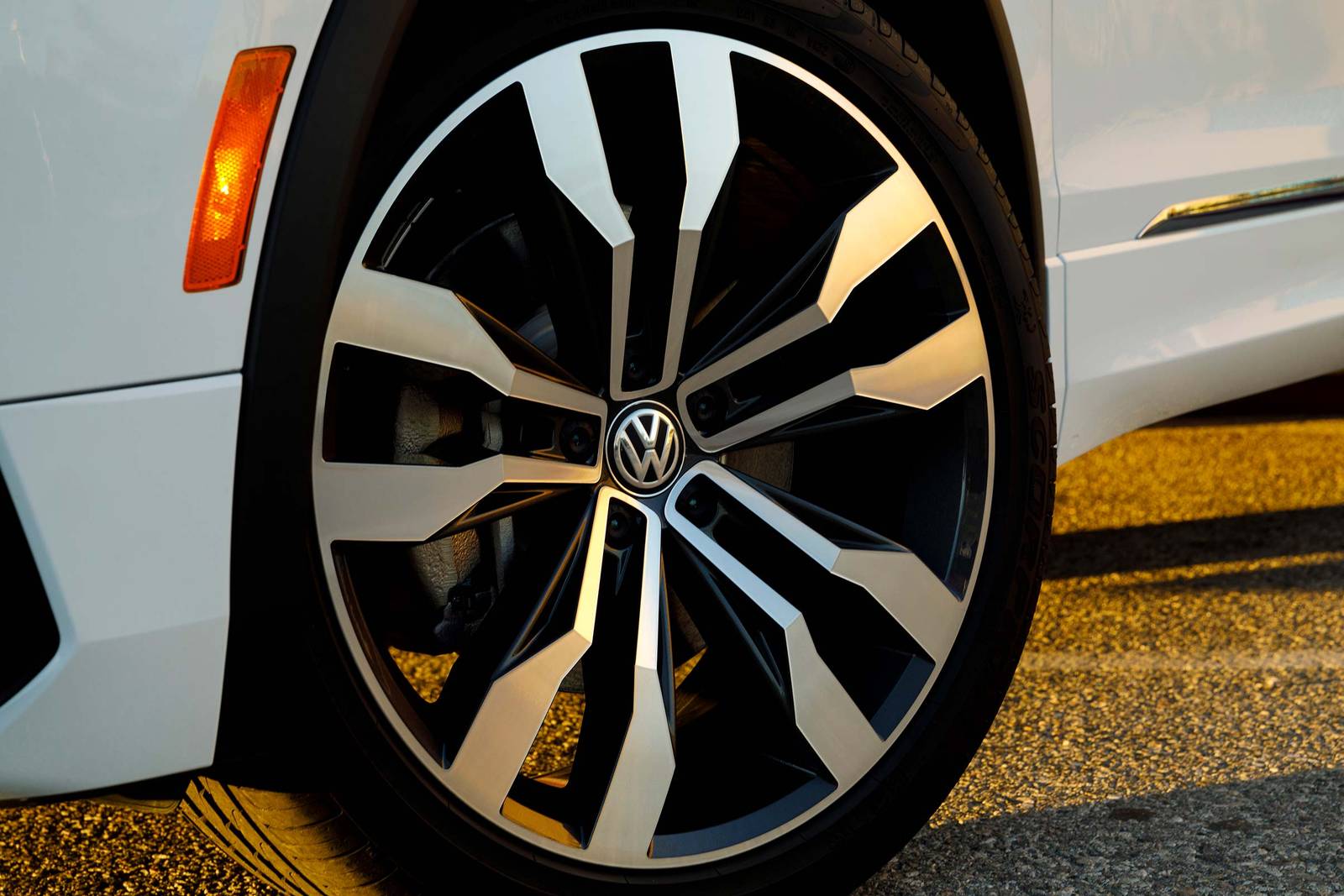 2019 Volkswagen Tiguan exterior W