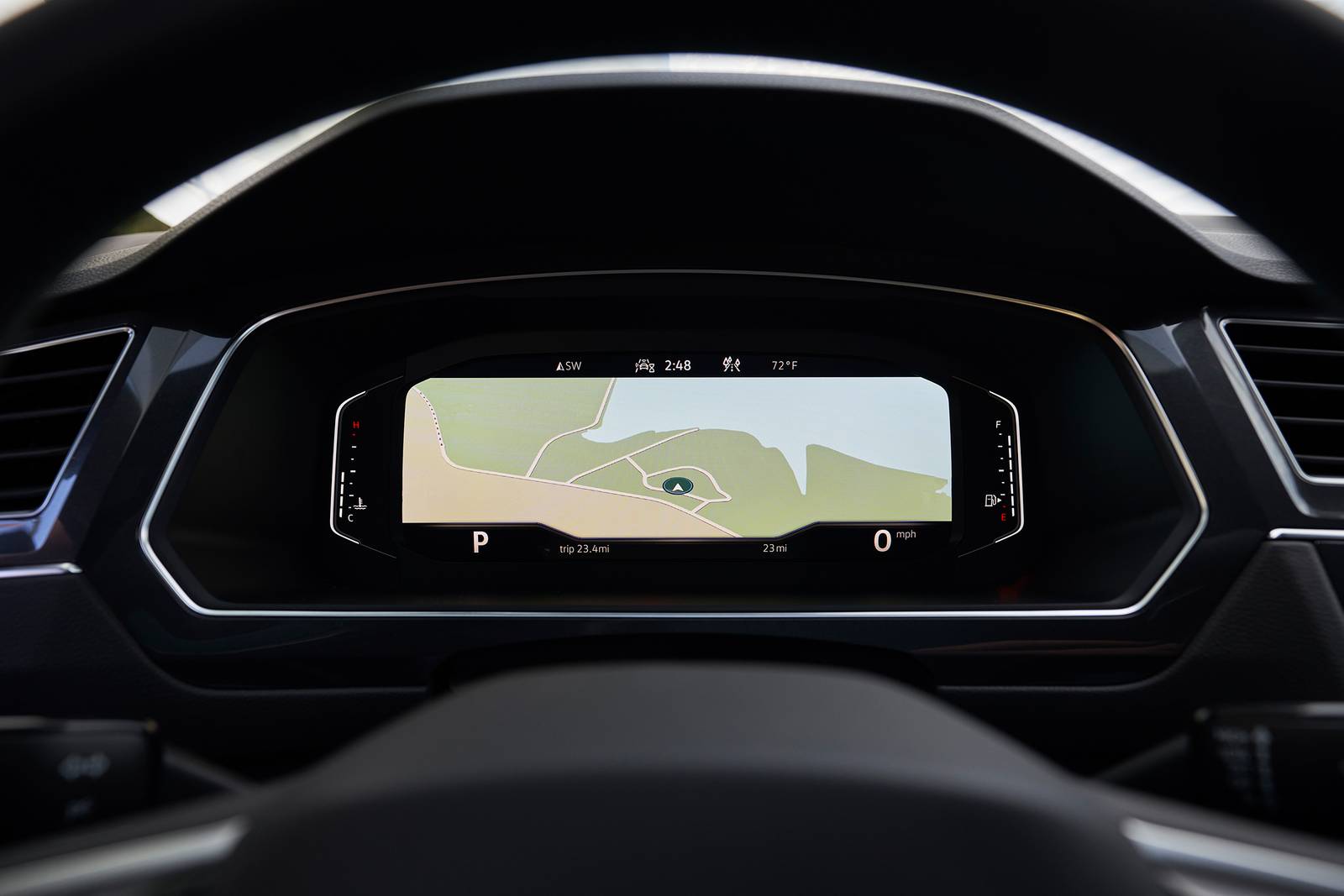 2022 Volkswagen Tiguan interior NAVSYS