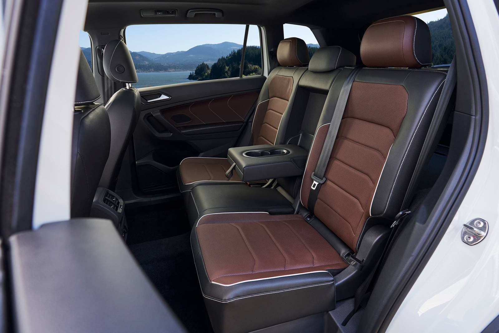 2022 Volkswagen Tiguan interior RI