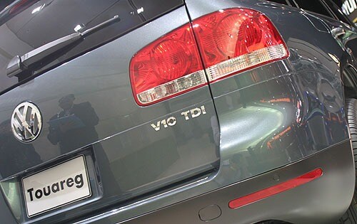 2004 Volkswagen Touareg — OEM photo 3