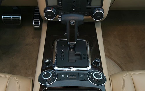 2005 Volkswagen Touareg interior CC