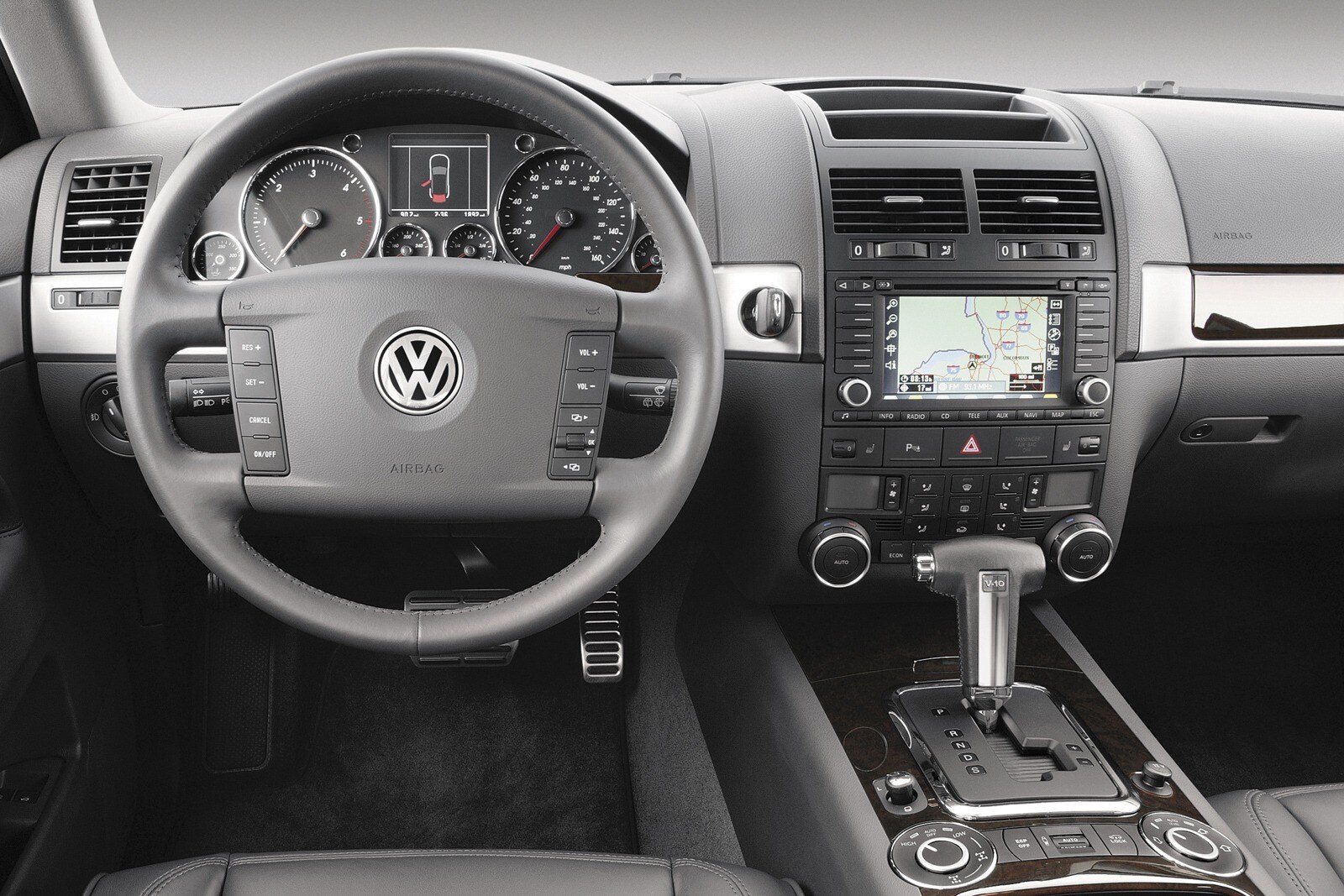 2007 Volkswagen Touareg interior D