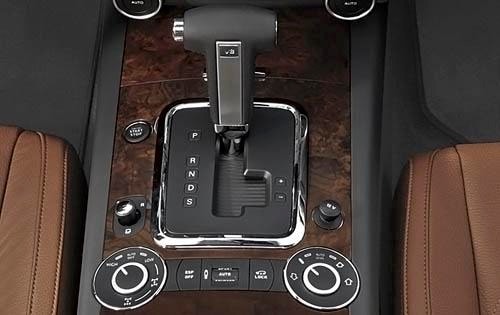 2010 Volkswagen Touareg interior CC