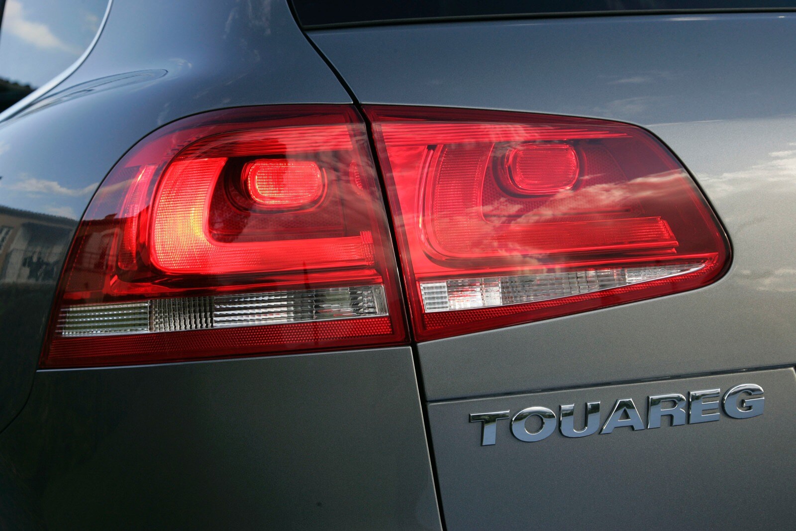 2012 Volkswagen Touareg exterior RBDG