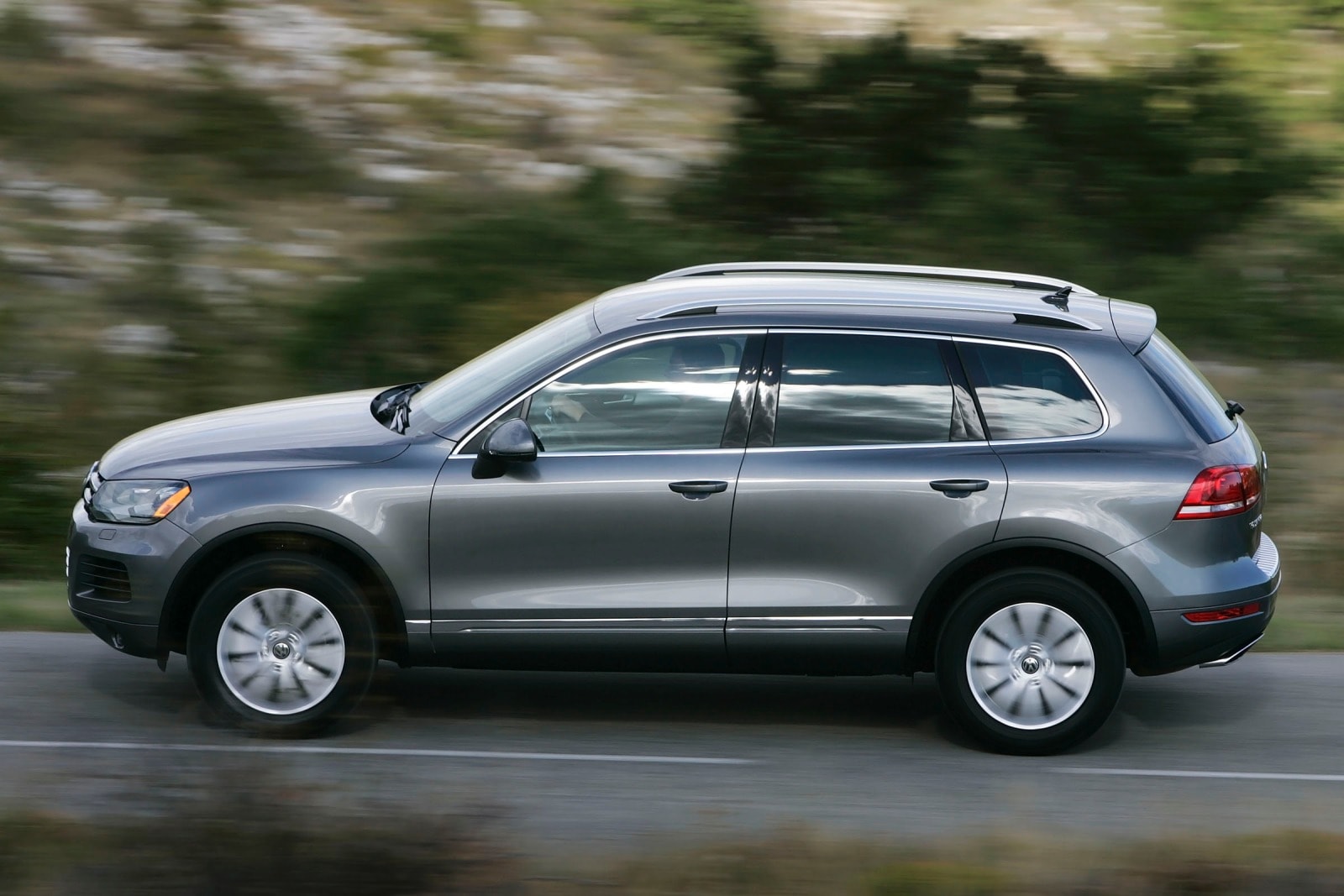 2012 Volkswagen Touareg exterior FQ