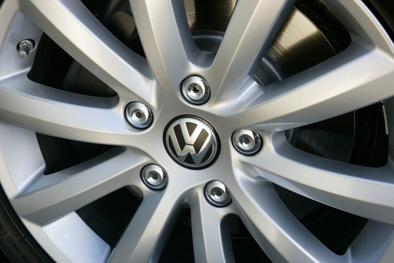 2012 Volkswagen Touareg exterior W