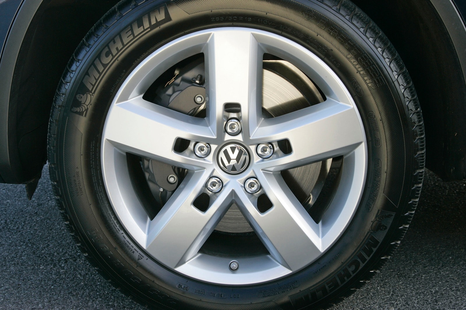 2012 Volkswagen Touareg exterior W