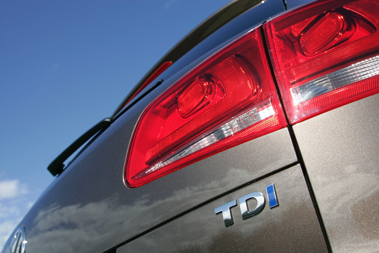 2012 Volkswagen Touareg exterior RBDG