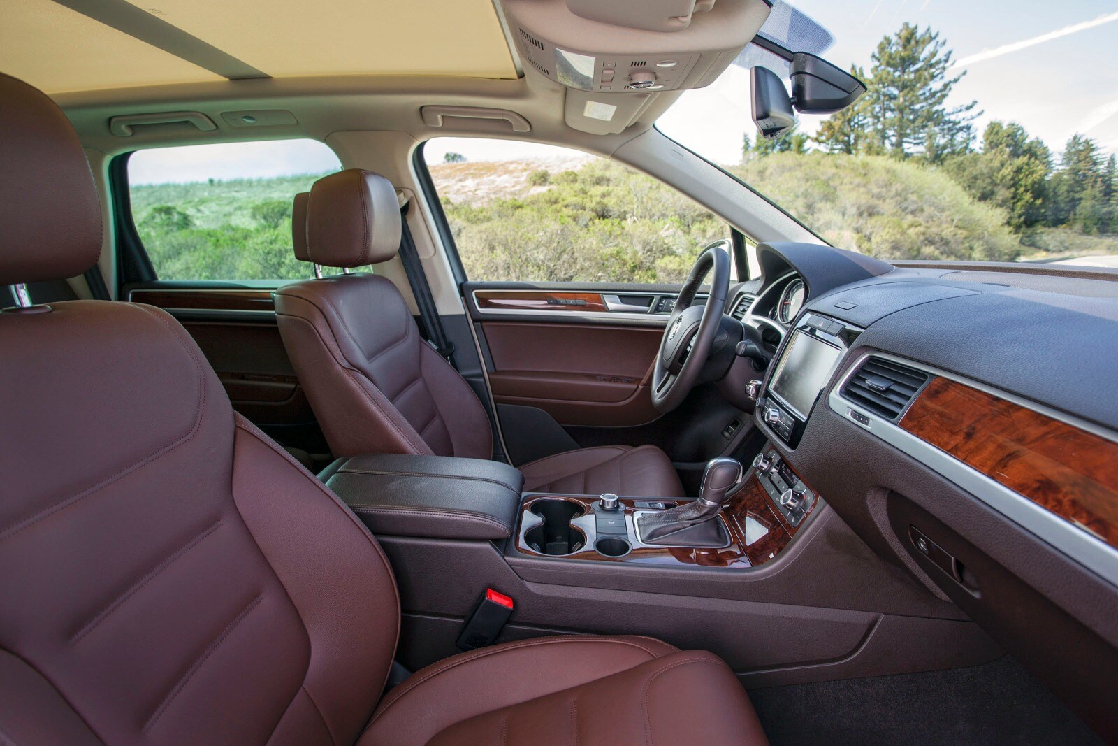 2014 Volkswagen Touareg interior I