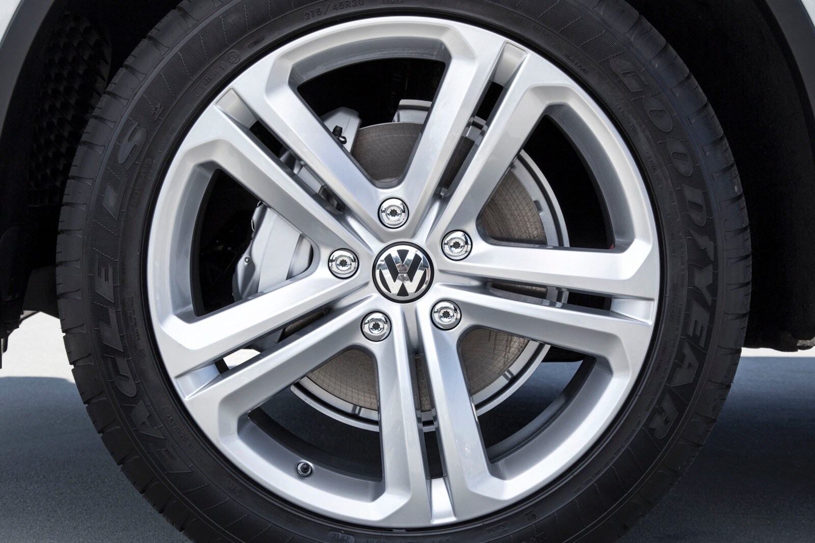 2014 Volkswagen Touareg exterior W