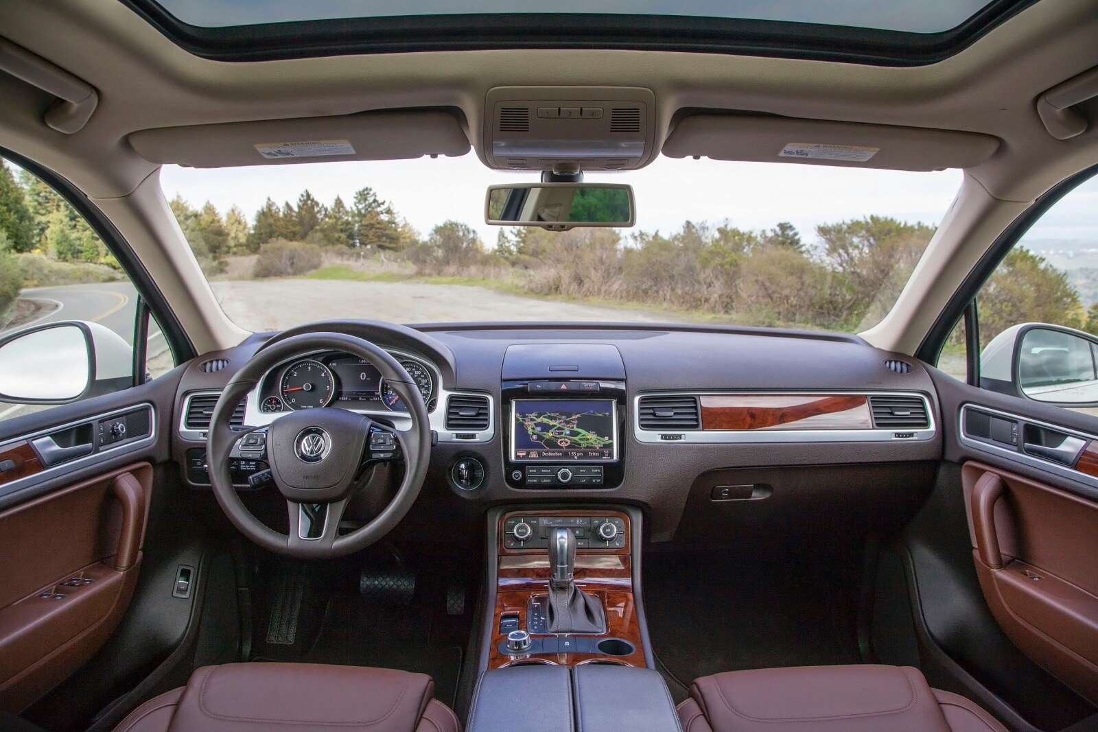 2015 Volkswagen Touareg interior D