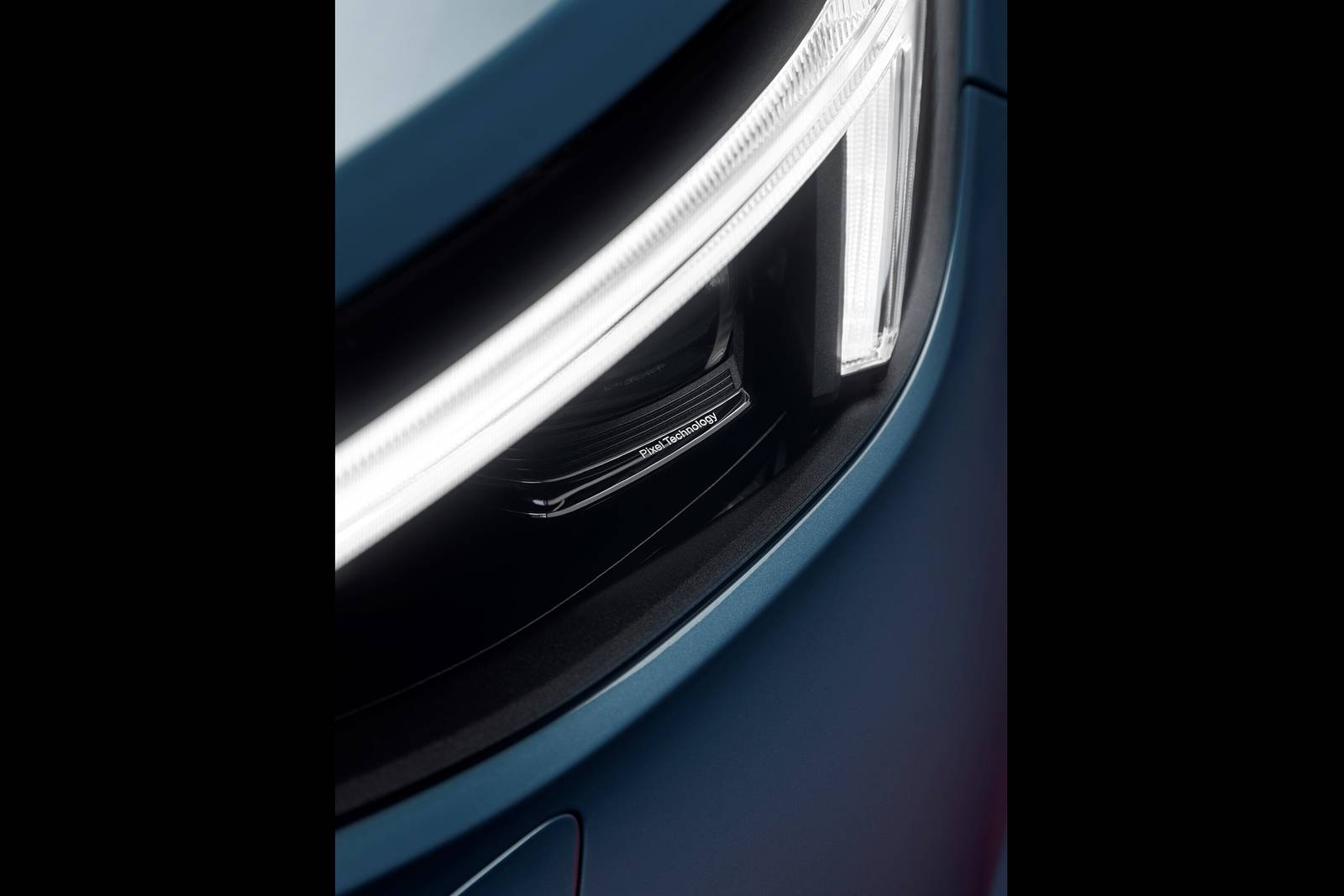 2022 Volvo C40 Recharge Pure Electric front safety EDETAIL