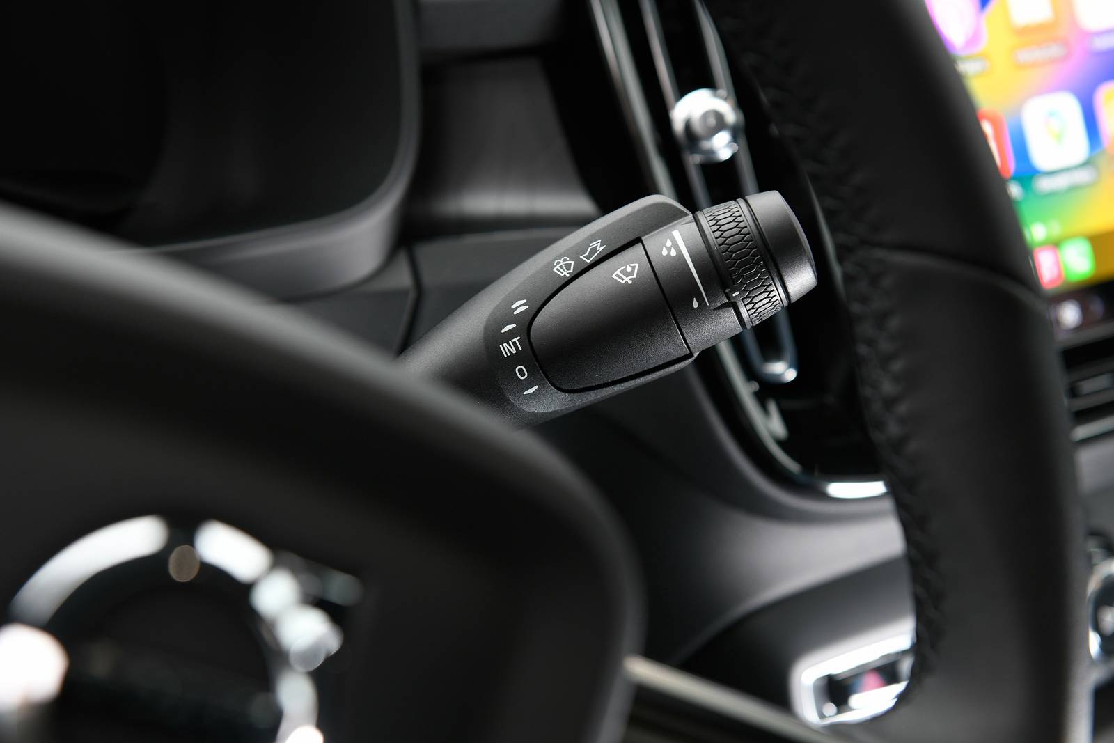 2024 Volvo C40 Recharge interior AUXCTRL