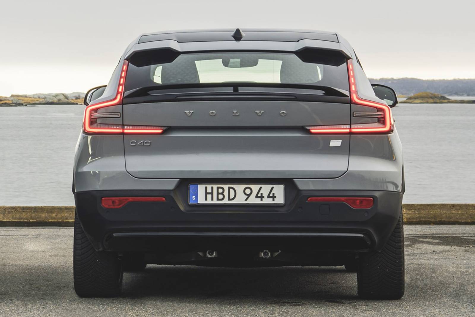 2024 Volvo C40 Recharge exterior R