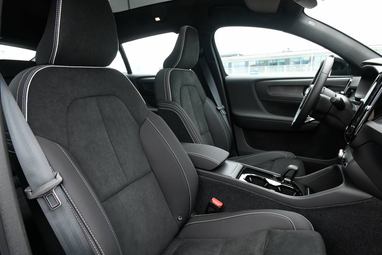 2024 Volvo C40 Recharge interior DETAIL