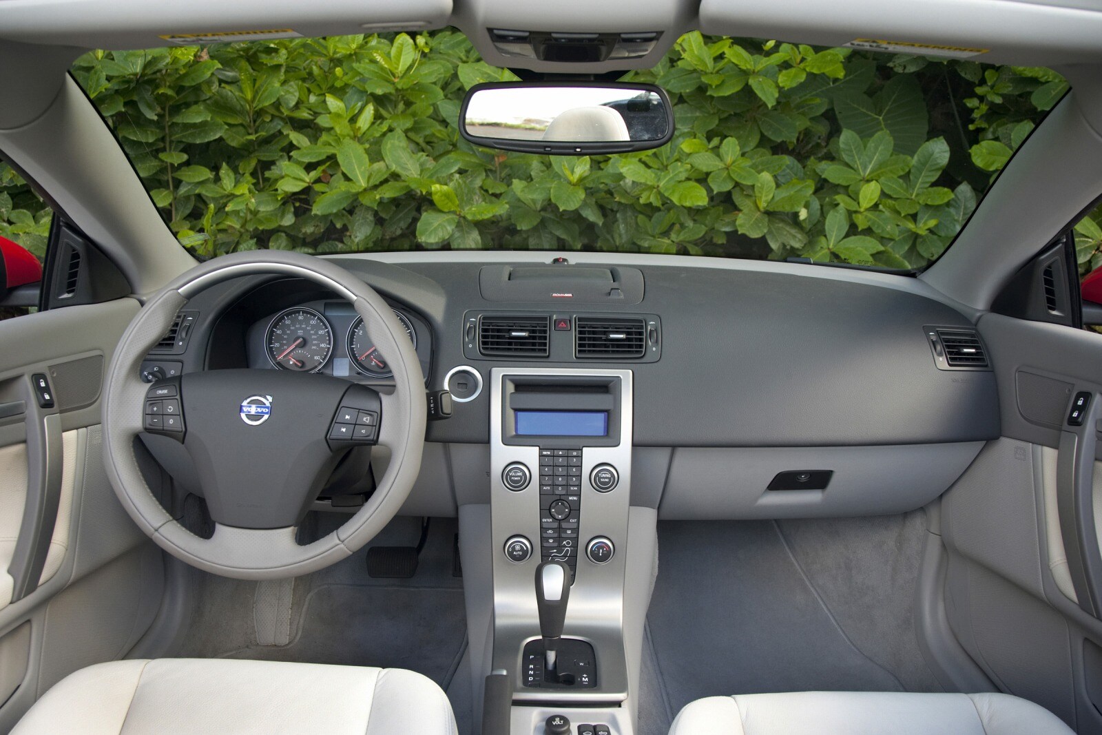 2007 Volvo C70 interior D